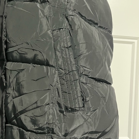 Ladies Long Black Puffy Vest - Picture 7 of 9